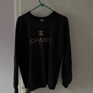 Vintage women's Chanel sweatshirt- XL